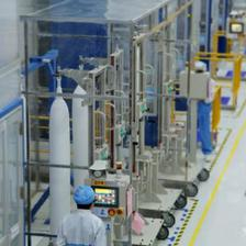 从光通信到新材料,多元化进击:如何再造一个中天?